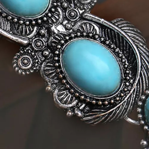 New boutique vintage look squash blossom necklace - Picture 4 of 9